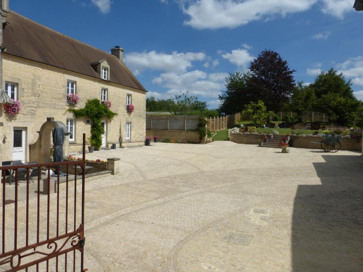 Bed and Breakfast La Charretterie Martragny Esterno foto